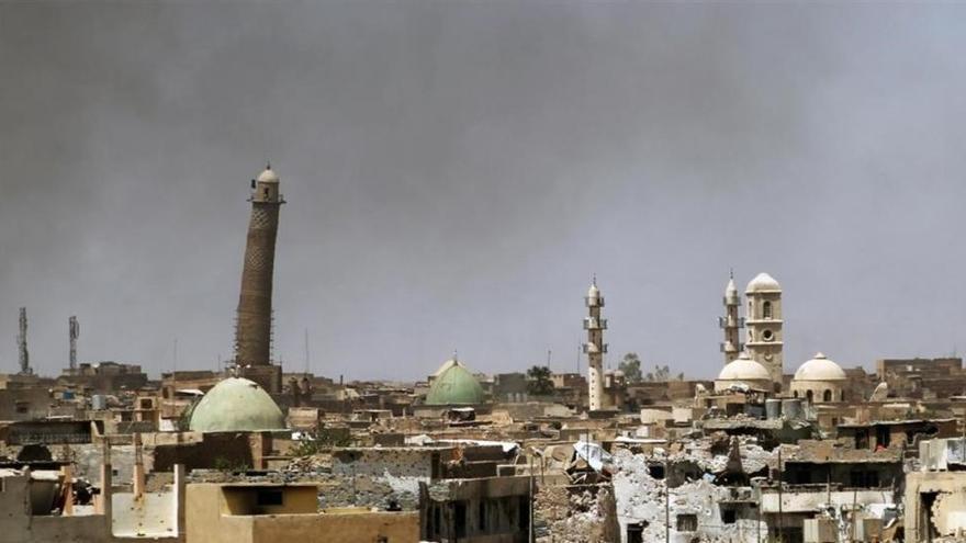 El Estado Islámico destruye la mezquita de Mosul donde se proclamó el &quot;califato&quot; ante el avance de la coalición