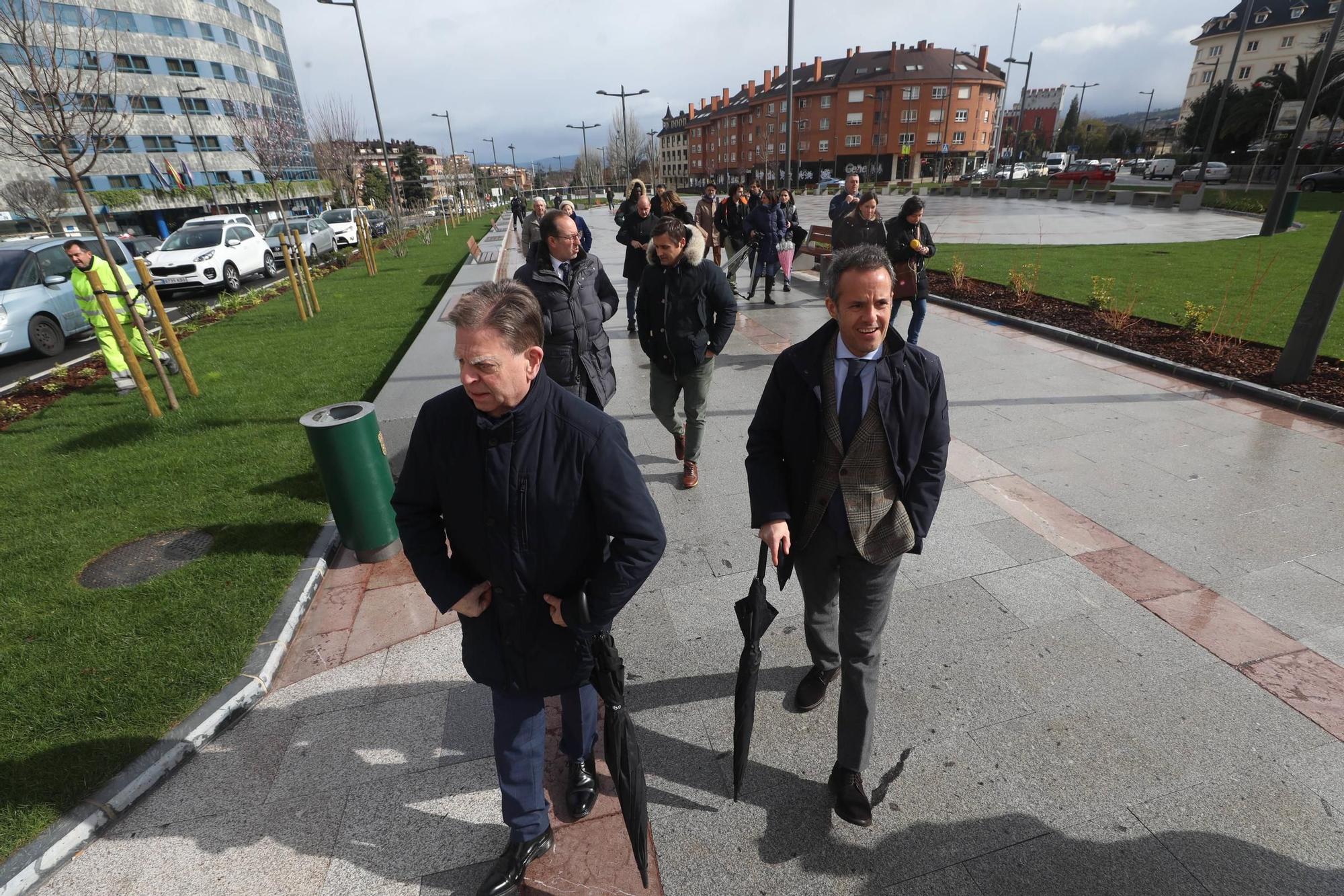 EN IMÁGENES: La nueva plaza de la Cruz Roja de Oviedo ya está abierta al público