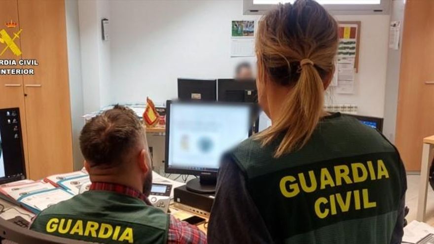 Máxima alerta de la Guardia Civil por la nueva estafa que está robando datos bancarios en toda España: te llega este mensaje, el timo ha comenzado