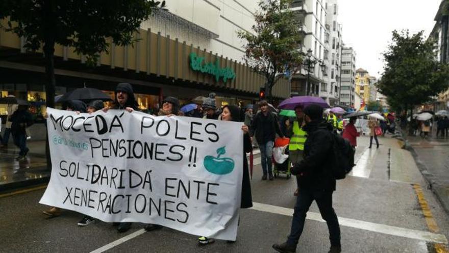 Manifestación en Oviedo para reclamar unas pensiones públicas &quot;dignas&quot;