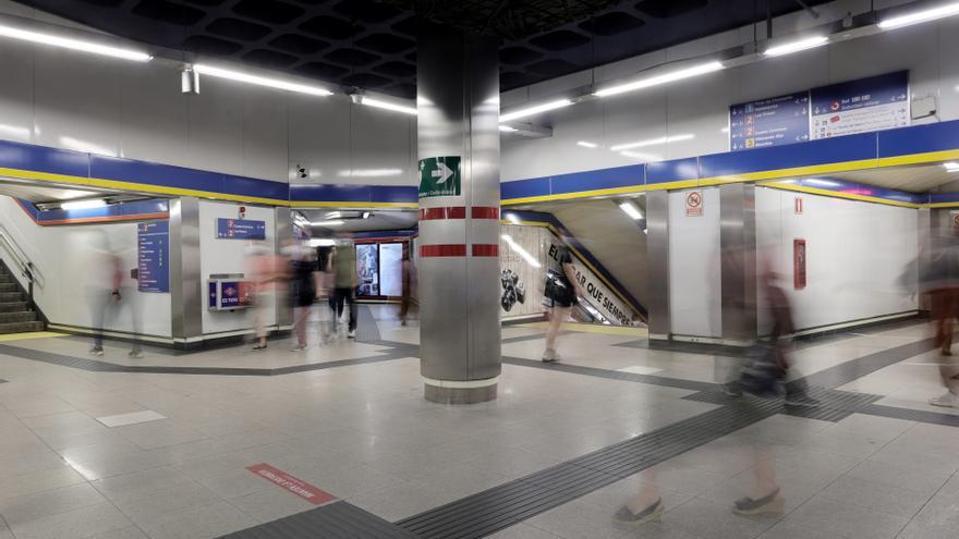 Interior de la estación de metro de Sol.