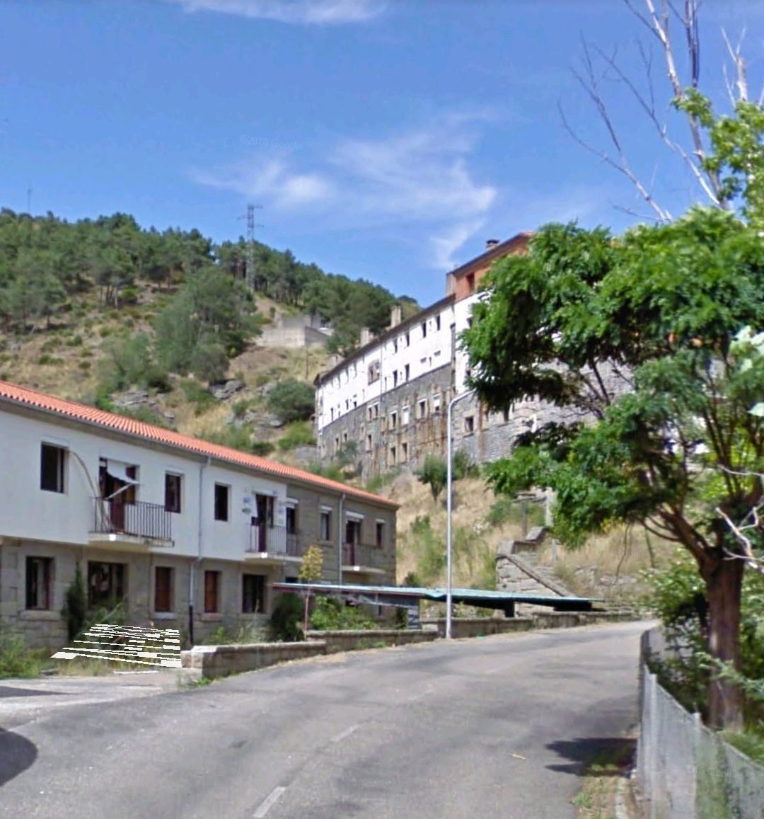 Un vecino de Bueu vende un pueblo abandonado en Zamora