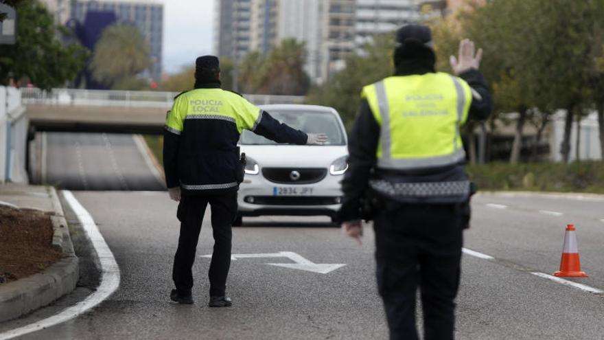 Denuncian que la falta de uniformes de recambio pone en riesgo a la Policía Local