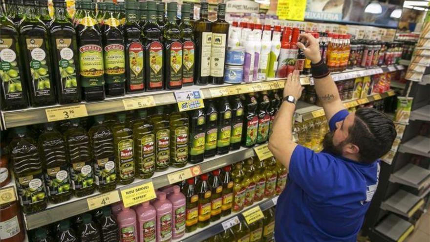 El precio del aceite de oliva se dispara el 8% en los supermercados