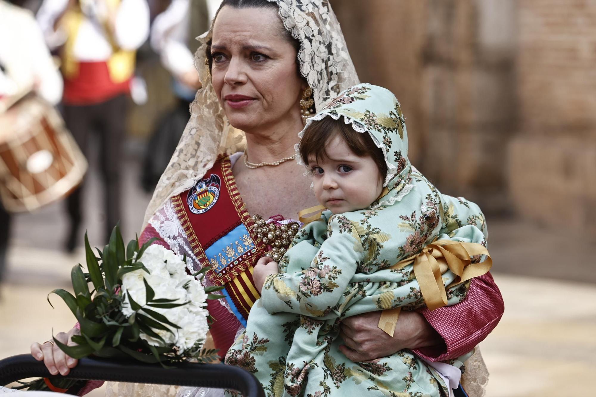 Ofrenda 18 de marzo. Calle de la Paz (16-17 horas)