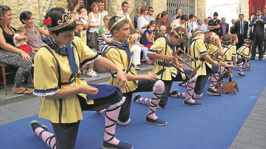 Arts i Oficis tendrá por primera vez niñas en la danza sexenal