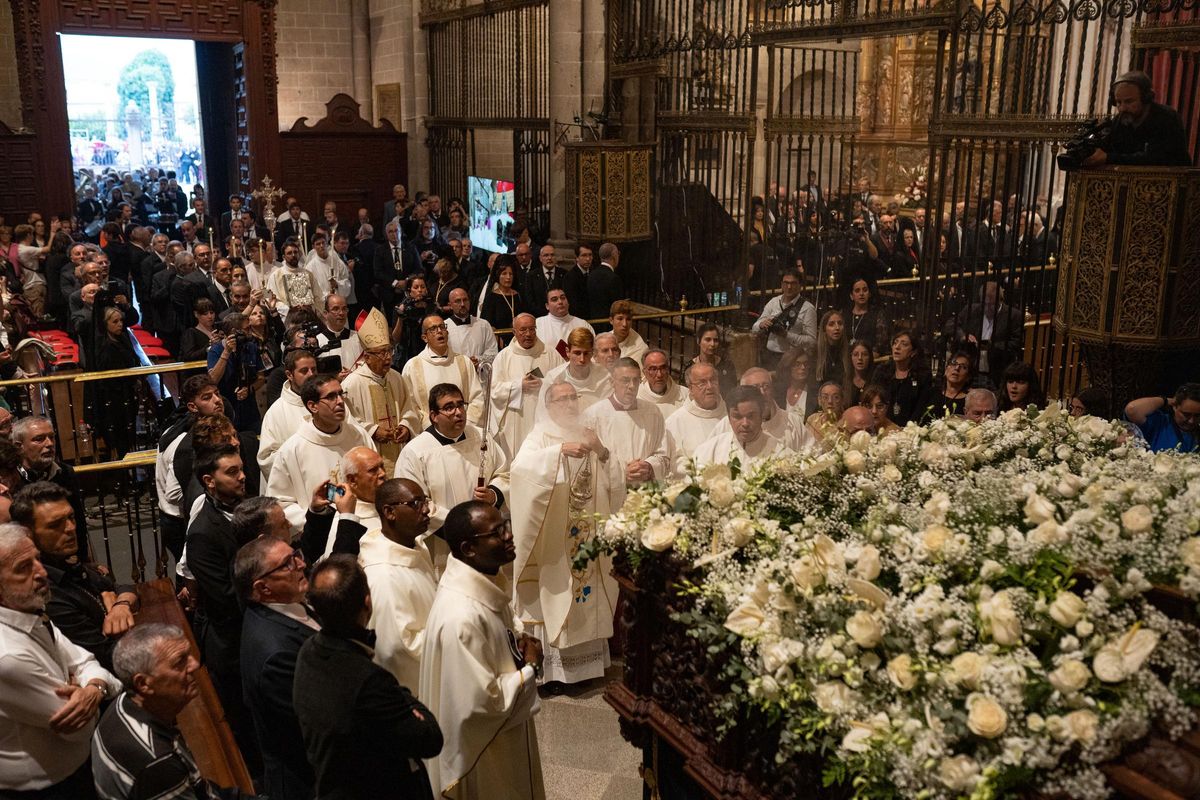 GALERÍA | Las imágenes de la coronación canónica de la Virgen de la Soledad