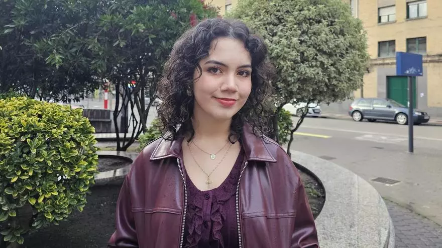 La mierense Áfrika Mortera, una futura profesora rumbo a su gran aventura internacional de la mano de Amancio Ortega: "Algún día espero contar a mis alumnos esta experiencia"