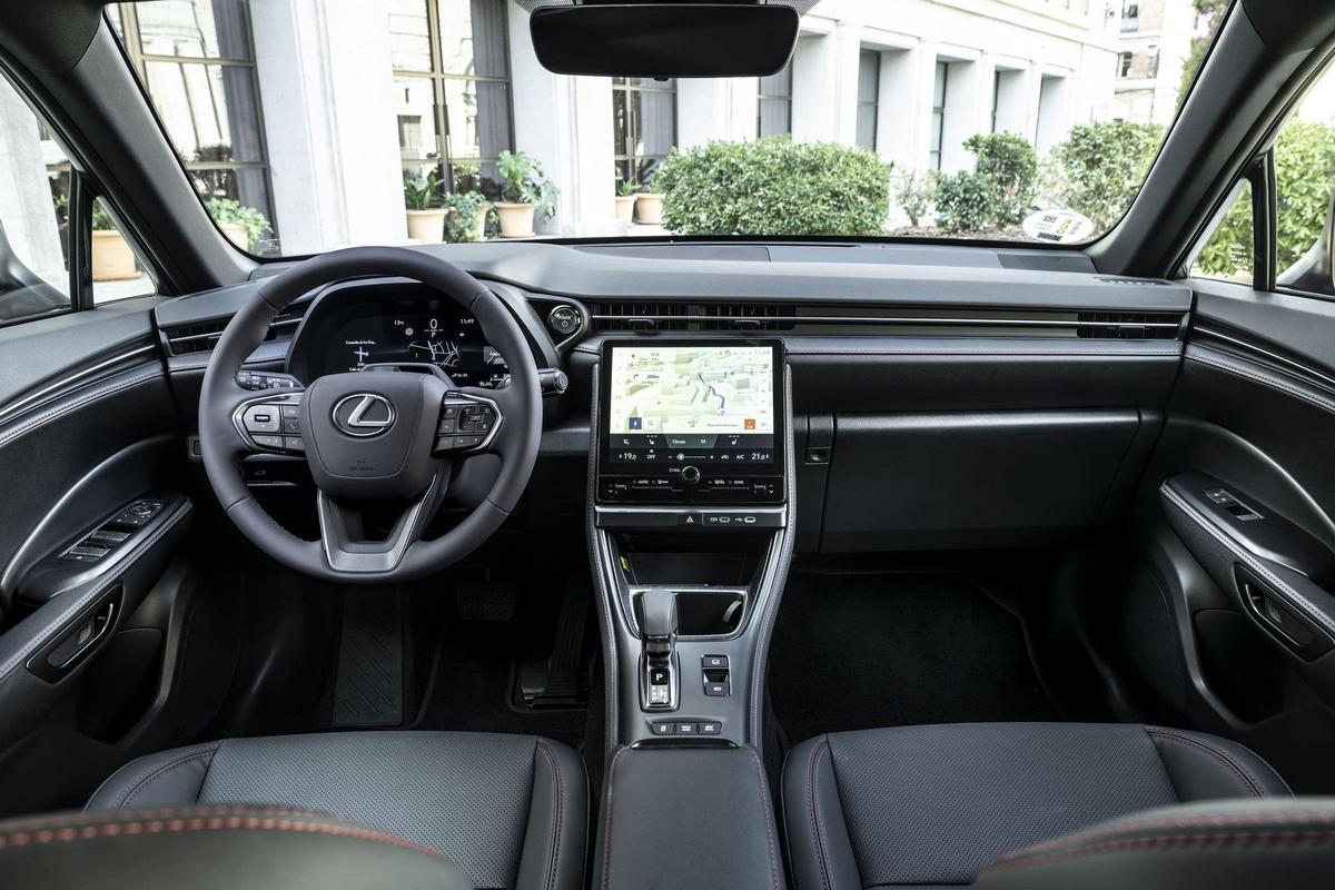 Lexus ofrece una personalización completa de sus vehículos