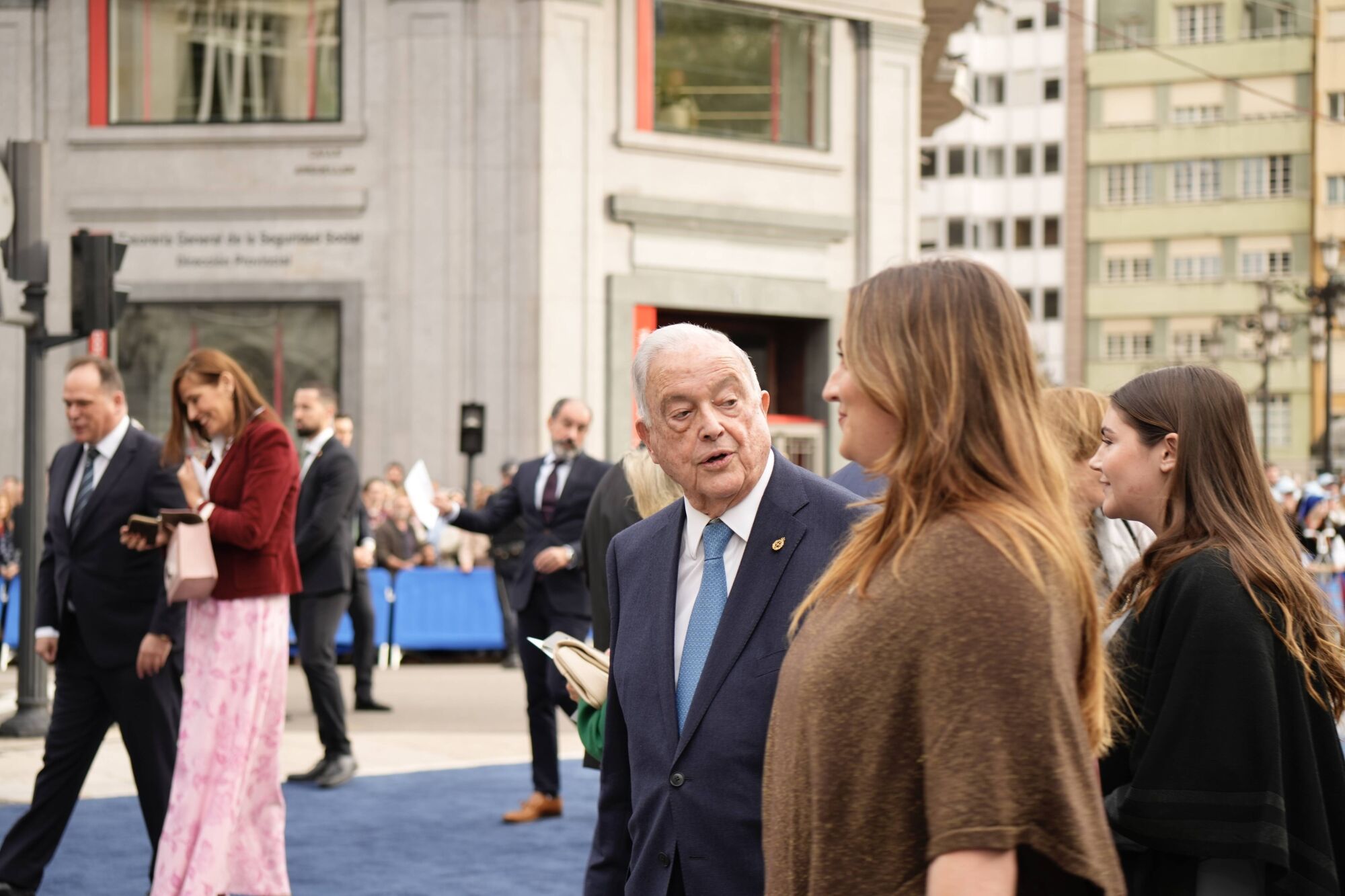 Así fue la llegada de los invitados a los premios "Princesa de Asturias" y su paso por la alfombra azul