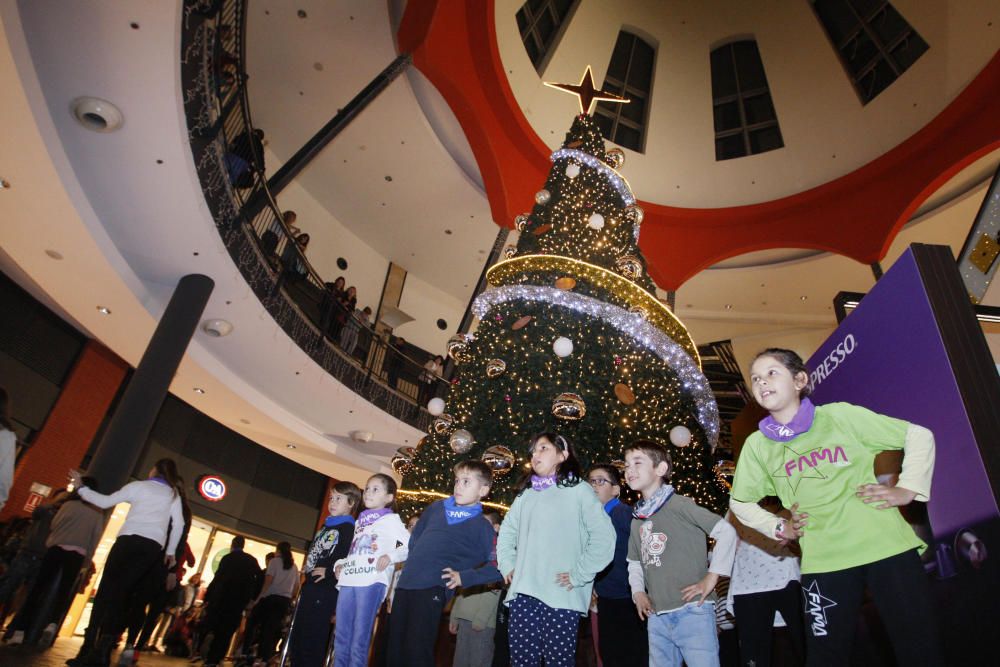 Acte d'encesa dels llums de Nadal a l'Espai Gironès