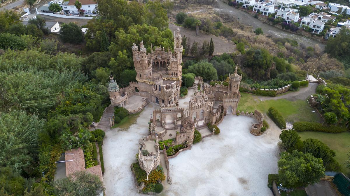 El hermoso Monumento al Castillo de Colomares en el municipio de Benalmádena, Andalucía