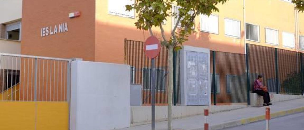 Imagen del instituto de enseñanza La Nía de Aspe, en una imagen captada ayer.