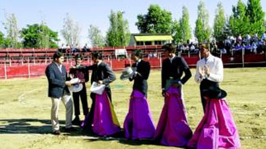 Exito de público en la corrida benéfica de Las Vaguadas