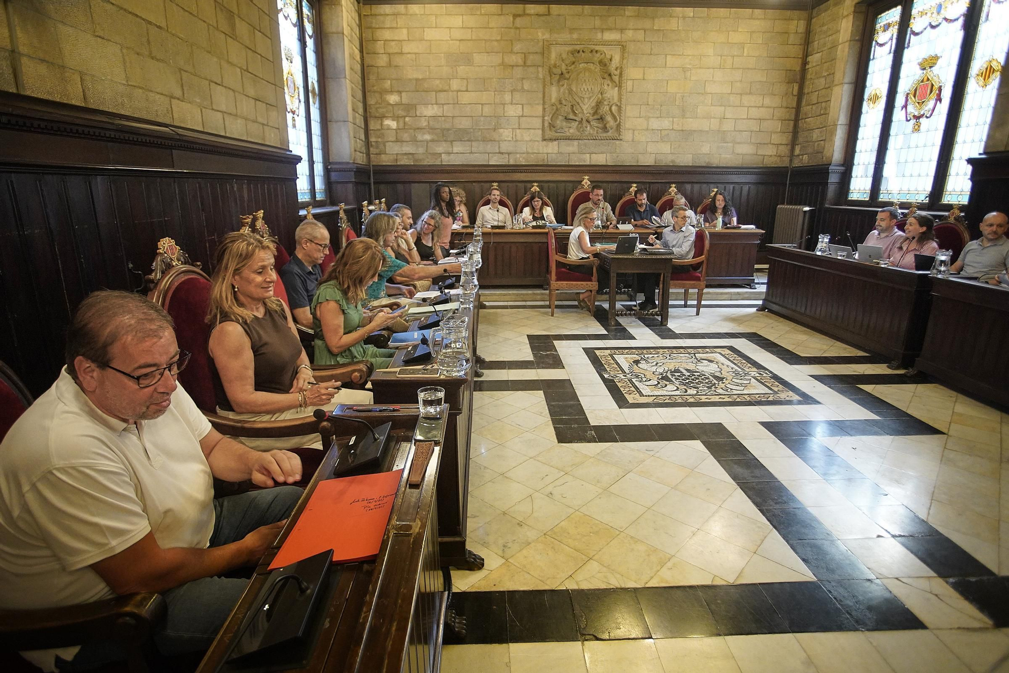 Les fotos del ple de Girona on s&#039;ha aprovat la modificació del contracte de neteja