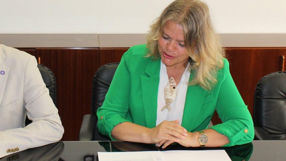 Carmen Linares, decana del Colegio Oficial de Psicología