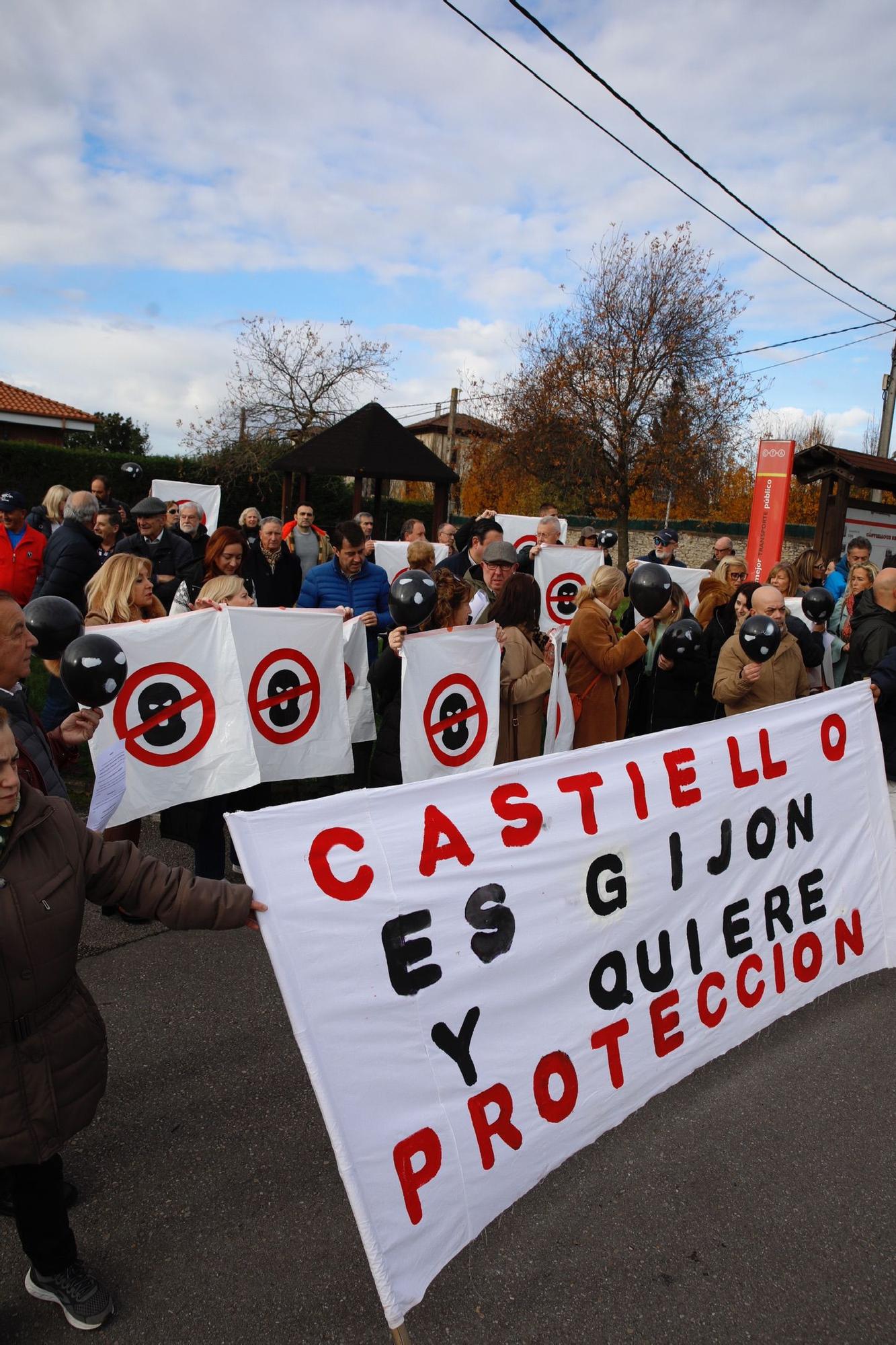 Concentración de los vecinos de Castiello por la oleada de robos