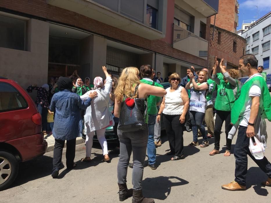 La PAHC atura un desnonament al carrer Girona