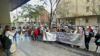 Los interinos vuelven a la calle: "La educación hay que salvarla, no ahogarla"