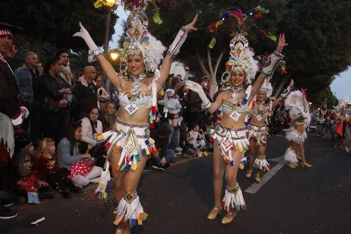 Desfile de carrozas del Carnaval de Arrecife
