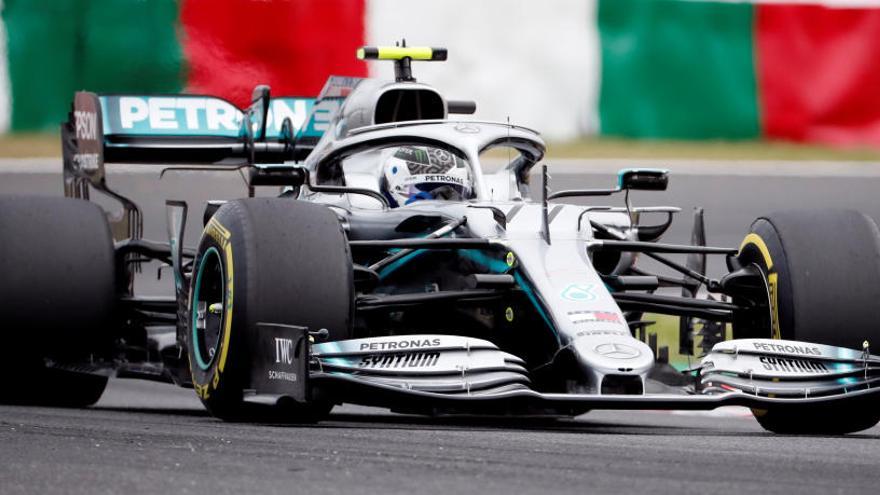 Bottas y Hamilton repiten liderazgo en los libres