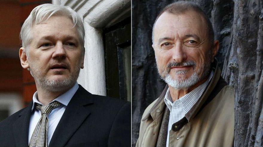 Assange y Pérez-Reverte se enzarzan en Twitter por el 1-O