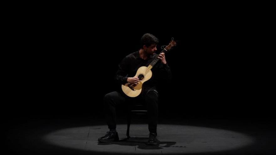 El guitarrista Luis Pino abre los Conciertos de Primavera en el Principal de Zamora