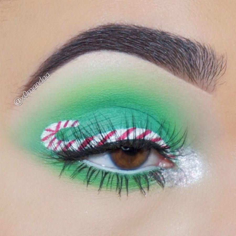 Maquillaje de Navidad verde con bastones de caramelo