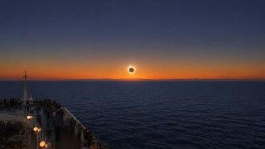 Una naviera sincronizará eclipse con uno de sus ferris para poder verlo desde altamar