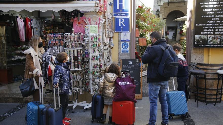 El turismo nacional tira de los datos de noviembre mientras el extranjero lastra la recuperación total