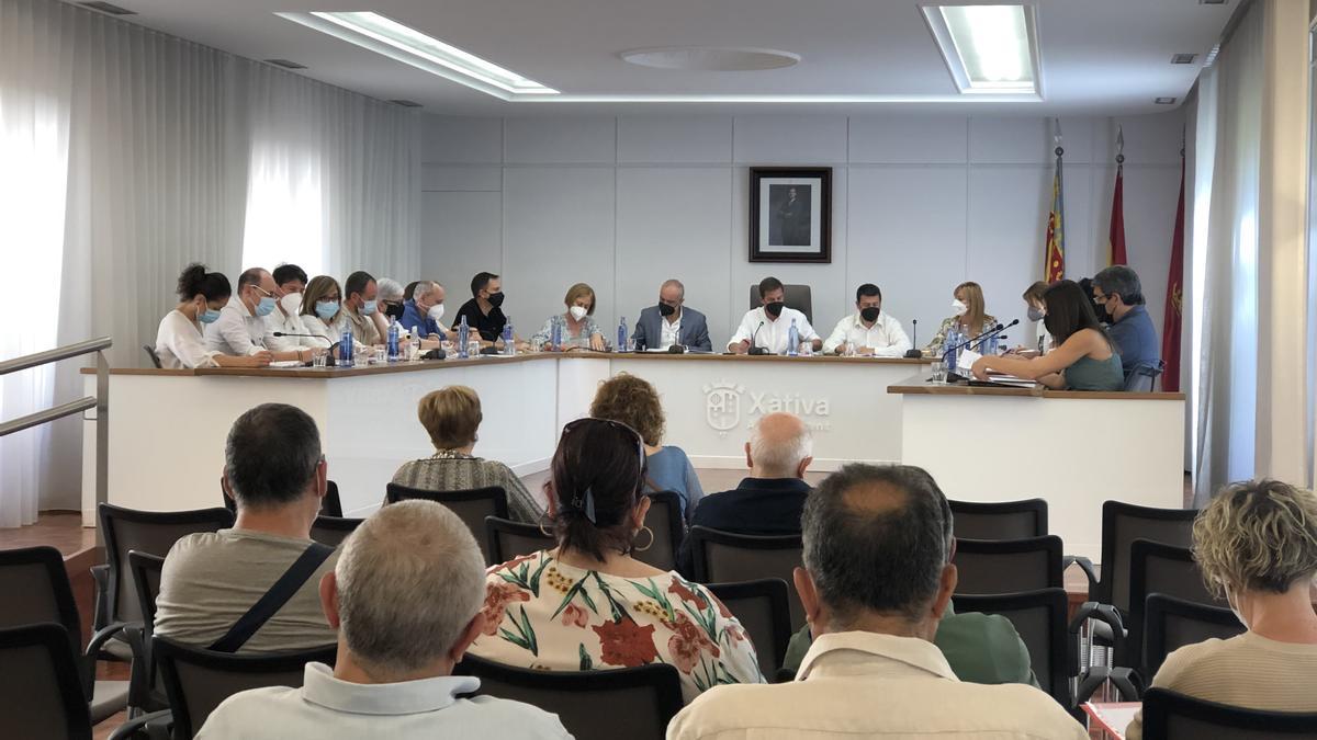 El último pleno municipal del Ayuntamiento de Xàtiva.