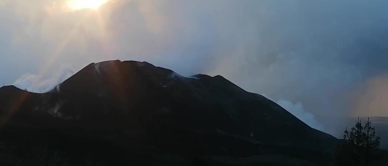 Erupción del volcán de La Palma desde Cabeza de Vaca