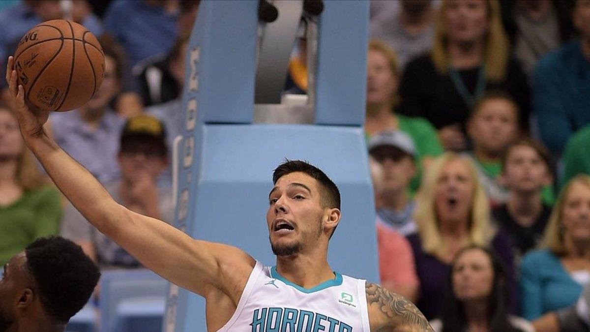 Willy se luce con los Hornets