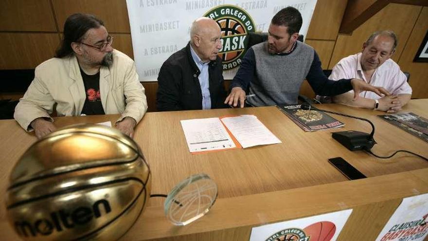 Losada, Martín, López Campos y Sanmartín, en la rueda de prensa celebrada ayer. // Bernabé/Cris M.V.