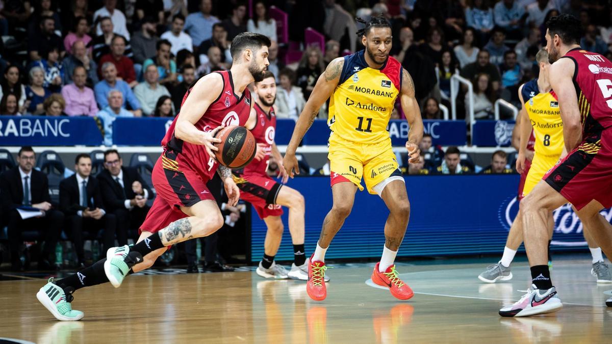 Santi Yusta durante el encuentro ante el Andorra.