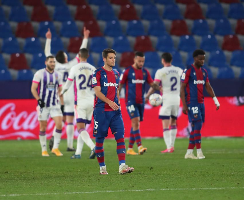 Levante - Real Valladolid, en imágenes