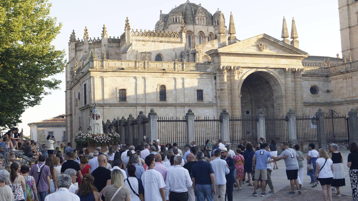 Procesión de la Virgen del Carmen de San Isidoro en Zamora.