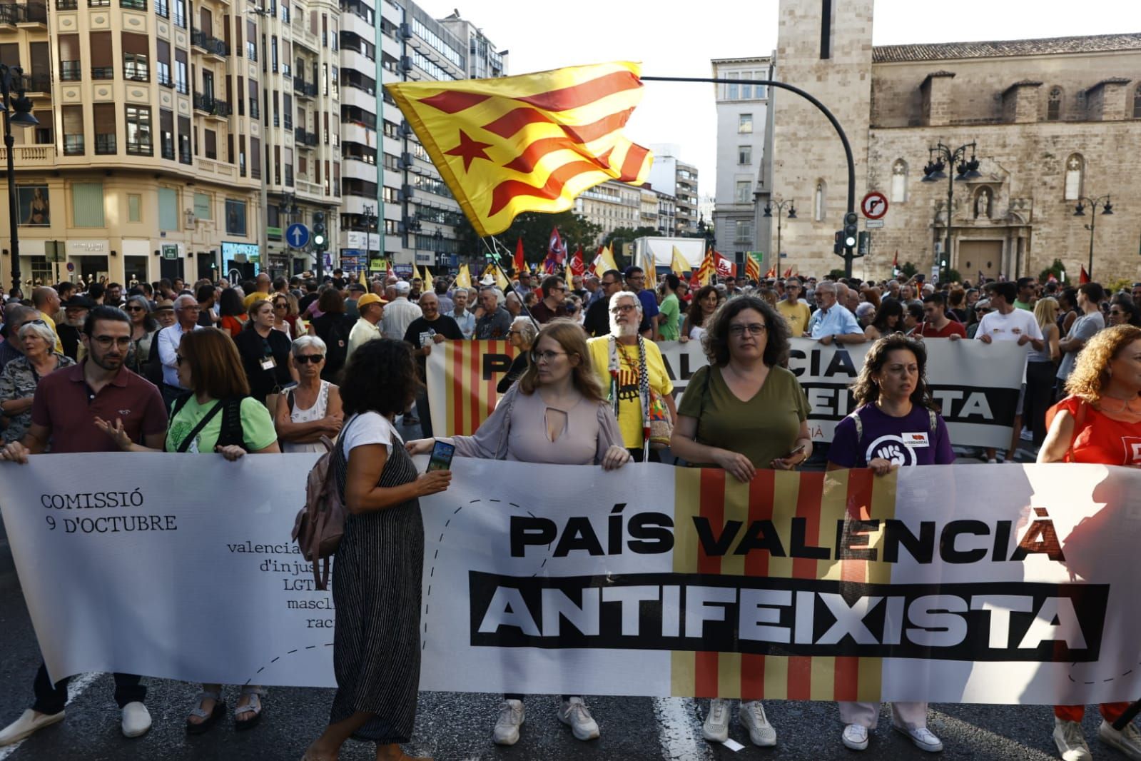 Todas las fotografías de la manifestación del 9 d'Octubre en València