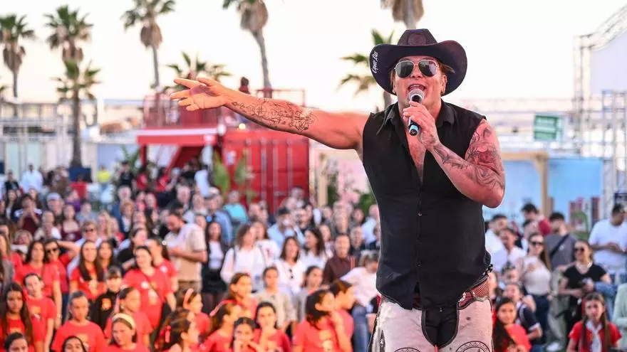 Así se ha vivido el Fogueres Fest en el Muelle Live de Alicante