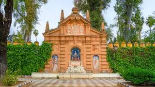 El parque de Sevilla con palmeras, naranjos y senderos que rinde homenaje a una de las sevillanas más ilustres