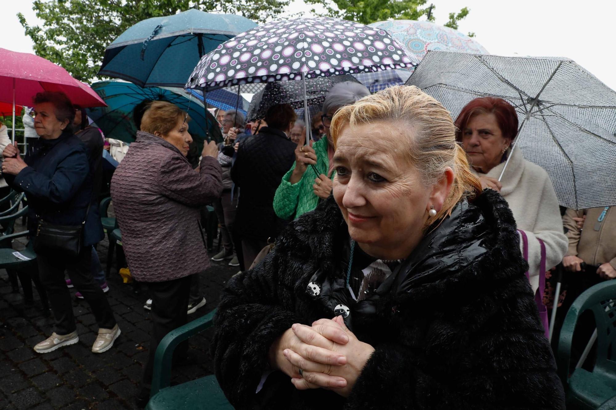 Rito del Beso en La Luz: setenta besos bajo la lluvia