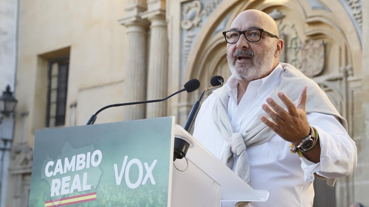 El ya expresidente de Vox en Córdoba, Alejandro Hernández, durante la pasada campaña de las elecciones andaluzas.