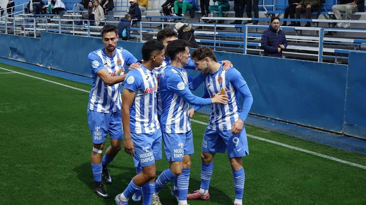 Los jugadores del Águilas FC celebrando uno de los goles.