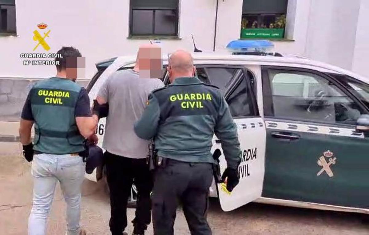 Detención del vecino de Fuente del Maestre (Badajoz) por traficar con droga.