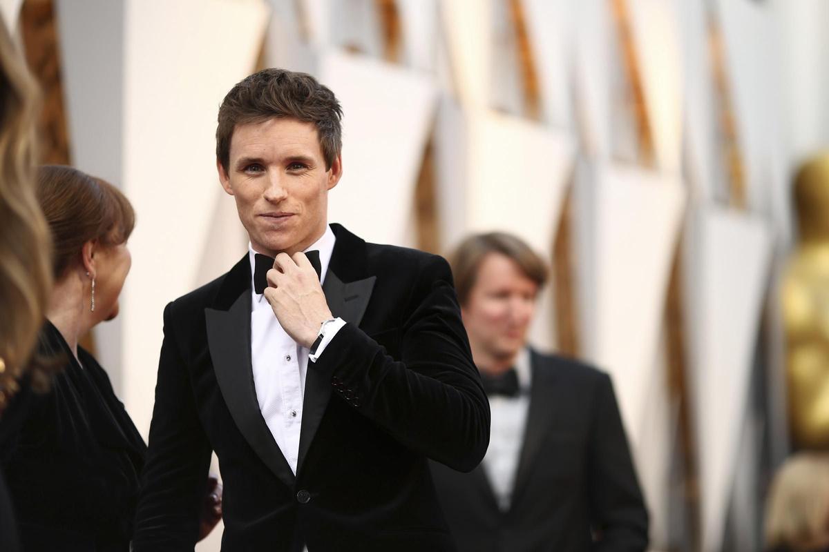 Eddie Redmayne en los Oscar 2016