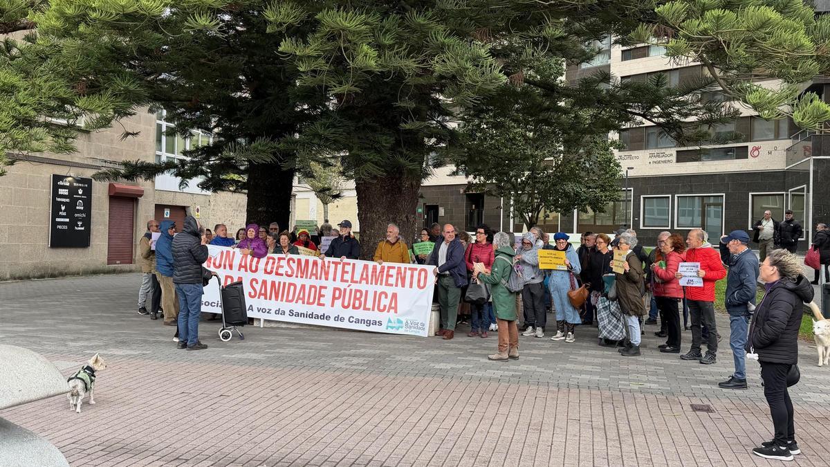 Concentración de A Voz da Sanidade, cada martes en Cangas.