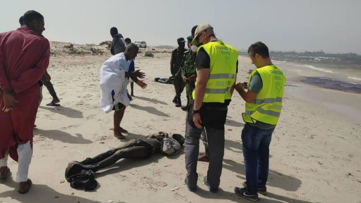 Un cadáver descubierto recientemente en la costa de Nuadibú |   // FDV 