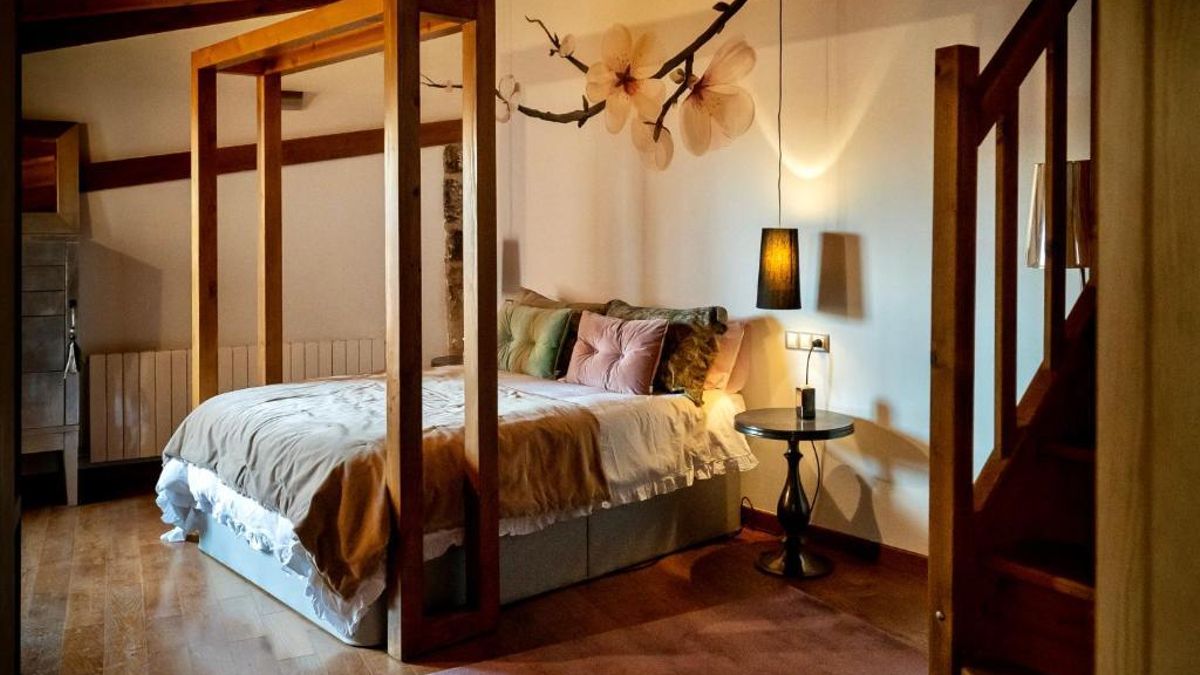 El precioso hotel rural en el que puedes alojarte en Aragón: con vistas a un histórico castillo medieval
