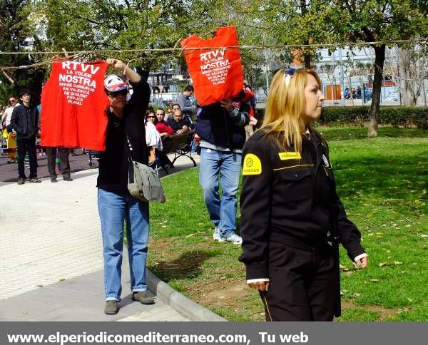 GALERÍA DE FOTOS - Las mejores imágenes de las Mascletás de Magdalena