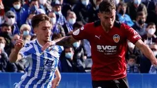 El Valencia más serio ya está a tres partidos de la final (0-1)